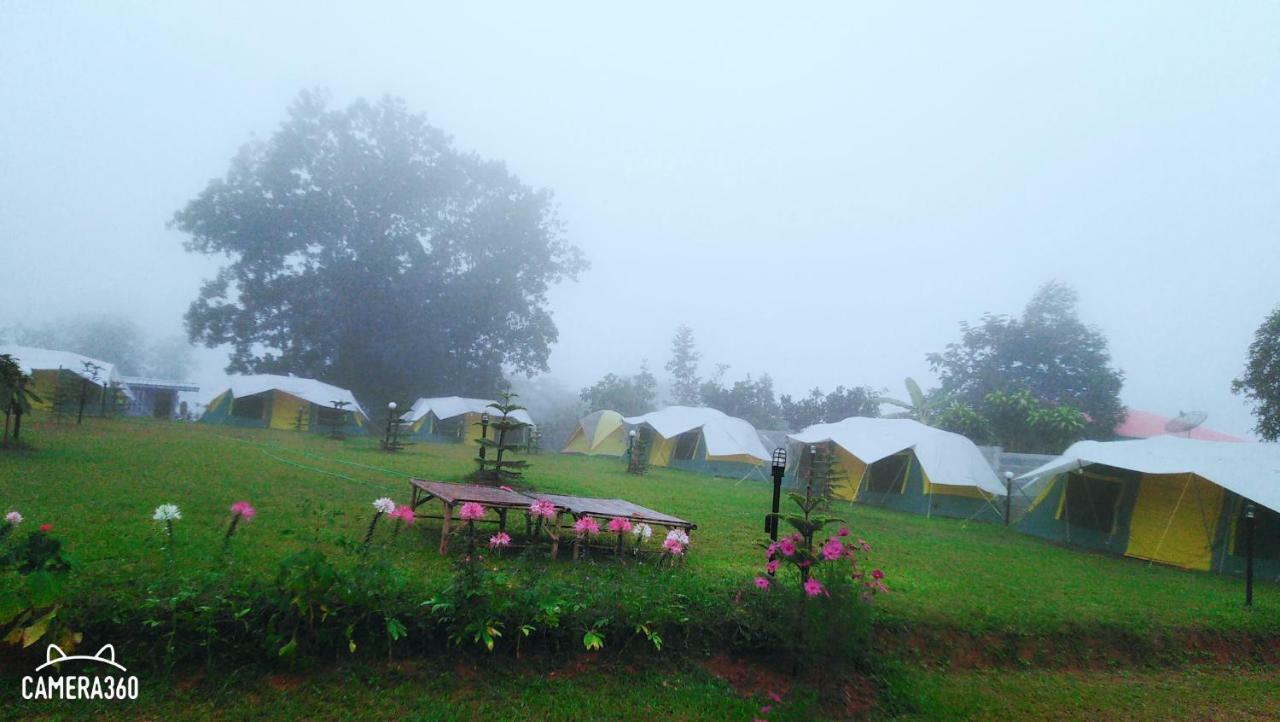 เฟรนด์แคมป์ Villa Khao Kho Exterior photo
