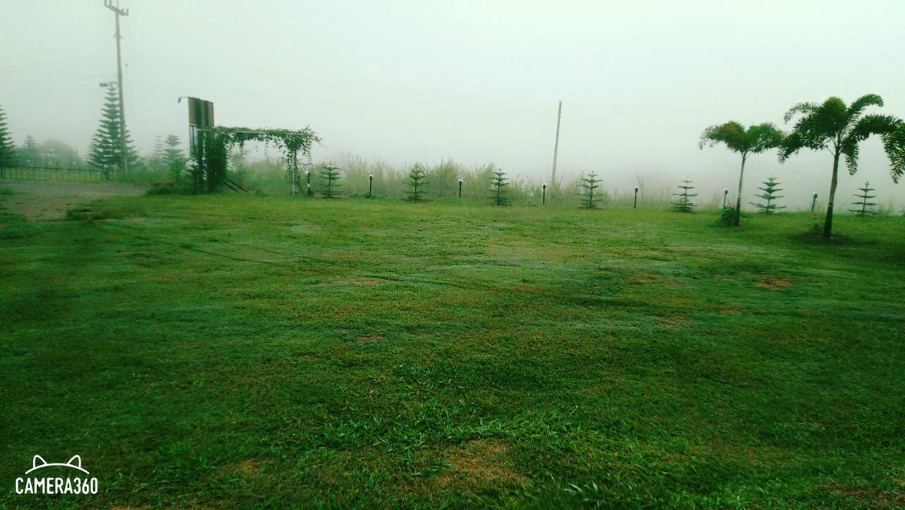เฟรนด์แคมป์ Villa Khao Kho Exterior photo